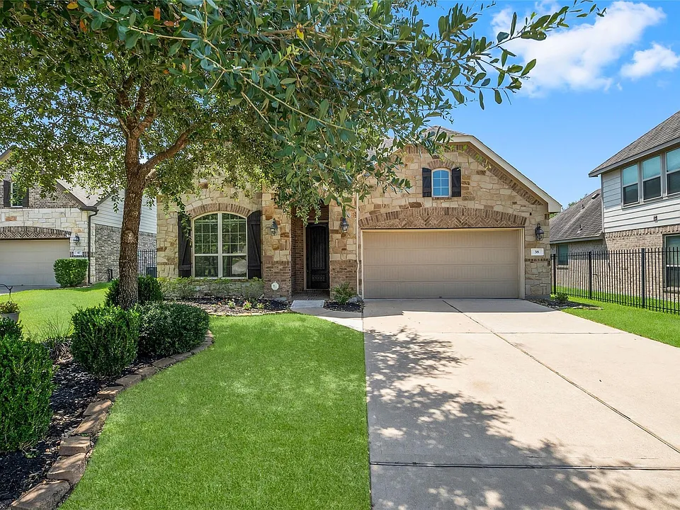 38 Estherwood Pl