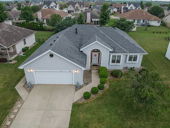3rd image of 325 Center Point Dr S