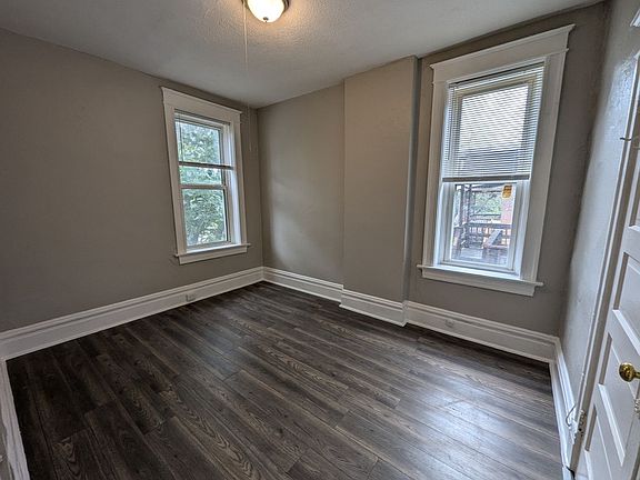 3rd image of 3648 Shenandoah Ave #6