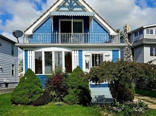 158 Peach Tree Rd, Cheektowaga, NY 14225