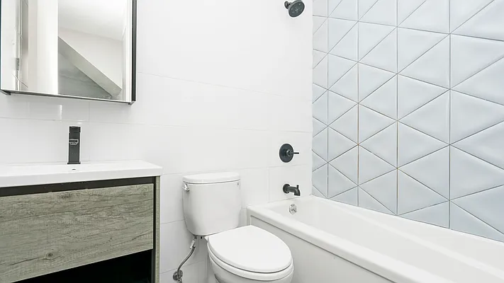 Rented by Nooklyn NYC LLC | media 34