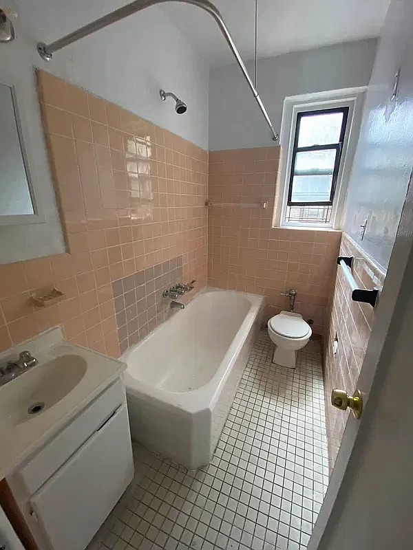 Studio, $1,700 — Photo 4