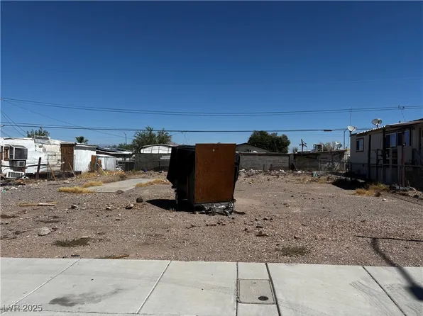 221 Mojave Ln, Henderson, NV 89015