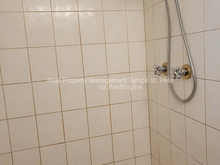 4311 S Thatcher Ave — Photo 29