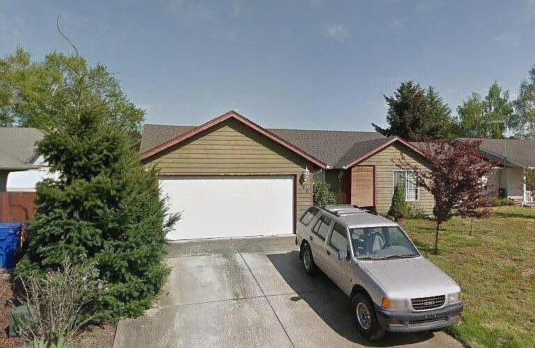 566 Katey Ct NE — Photo 1