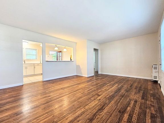 3rd image of 5107 W Point Loma Blvd #5107