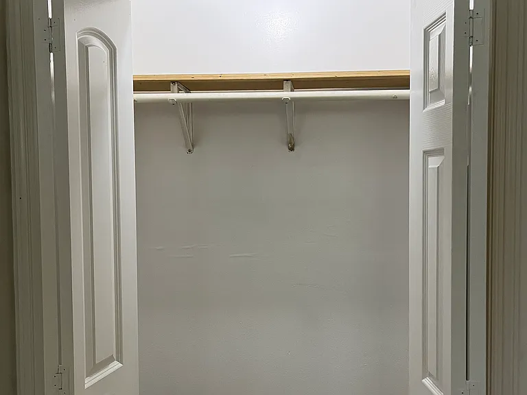 4537 Reynes St — Photo 13
