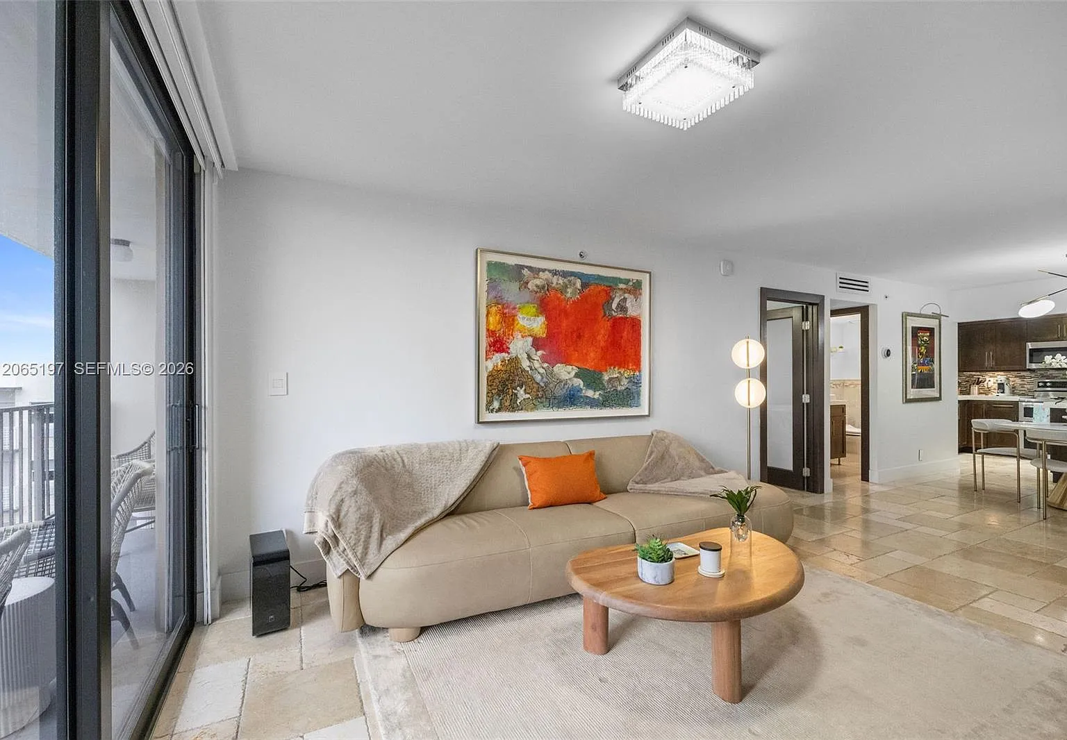 Oceanfront Plaza Condo — Photo 4