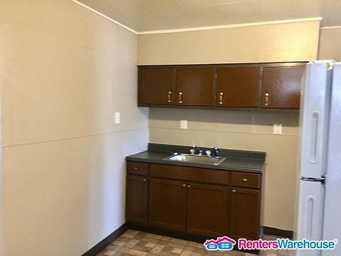 5th image of 302 Mueller Ave