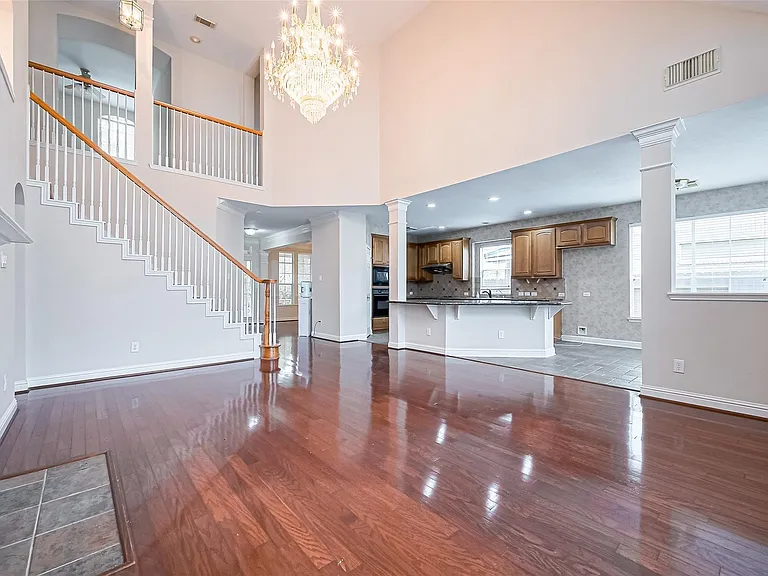 5547 Cranston Ct — Photo 12