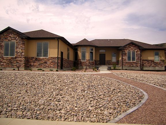 2nd image of 36 Moses Dr