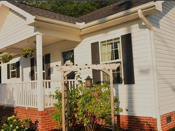 3rd image of 410 Hammett Street Ext