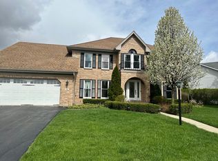 462 Jennifer Ln, Grayslake, IL