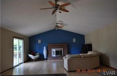 3rd image of 2173 Rose Ln