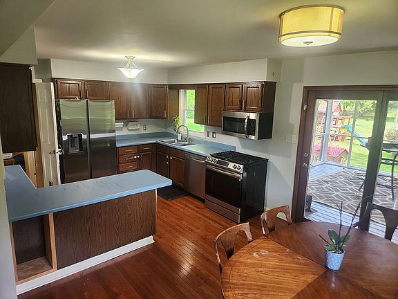 5th image of 433 Eastwood Ct