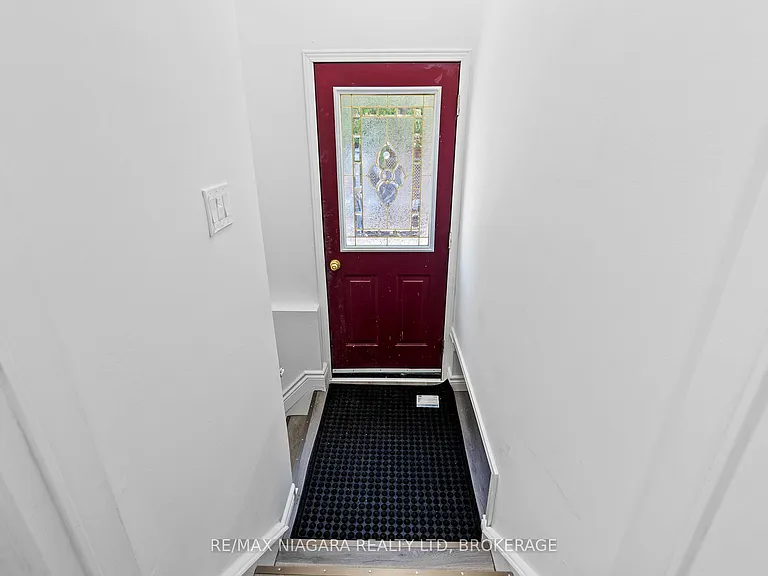 8235 Paddock Trail Dr #LOWER — Photo 3