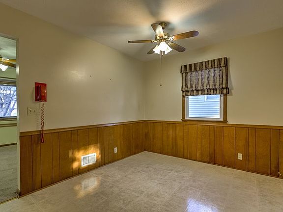 5th image of 5317 S 122nd Ave