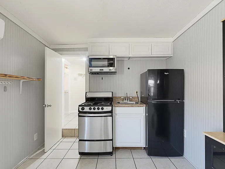 2023 S 5th St #F — Photo 12
