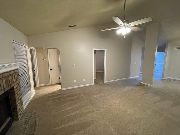 2nd image of 915 Lawton Ct