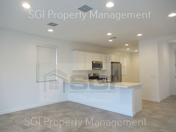 5th image of 8911 W Bethany Heights Dr