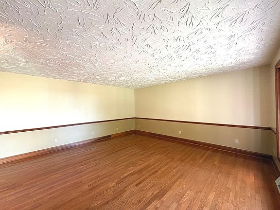 4th image of 1724 Highland Pl