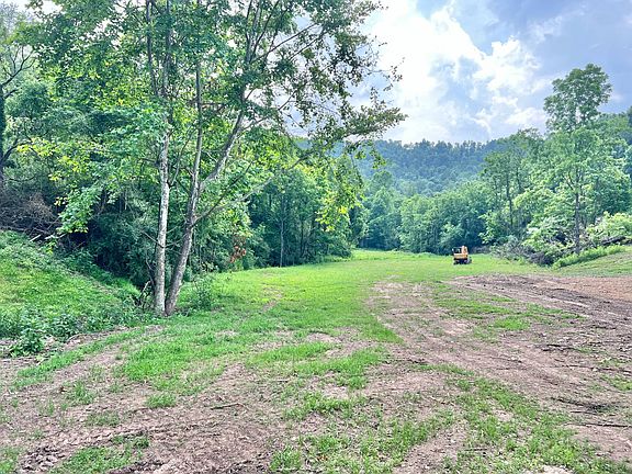3rd image of 6452 Gauley Tpke