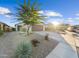 911 W Calle Sucre, Sahuarita, AZ 85629