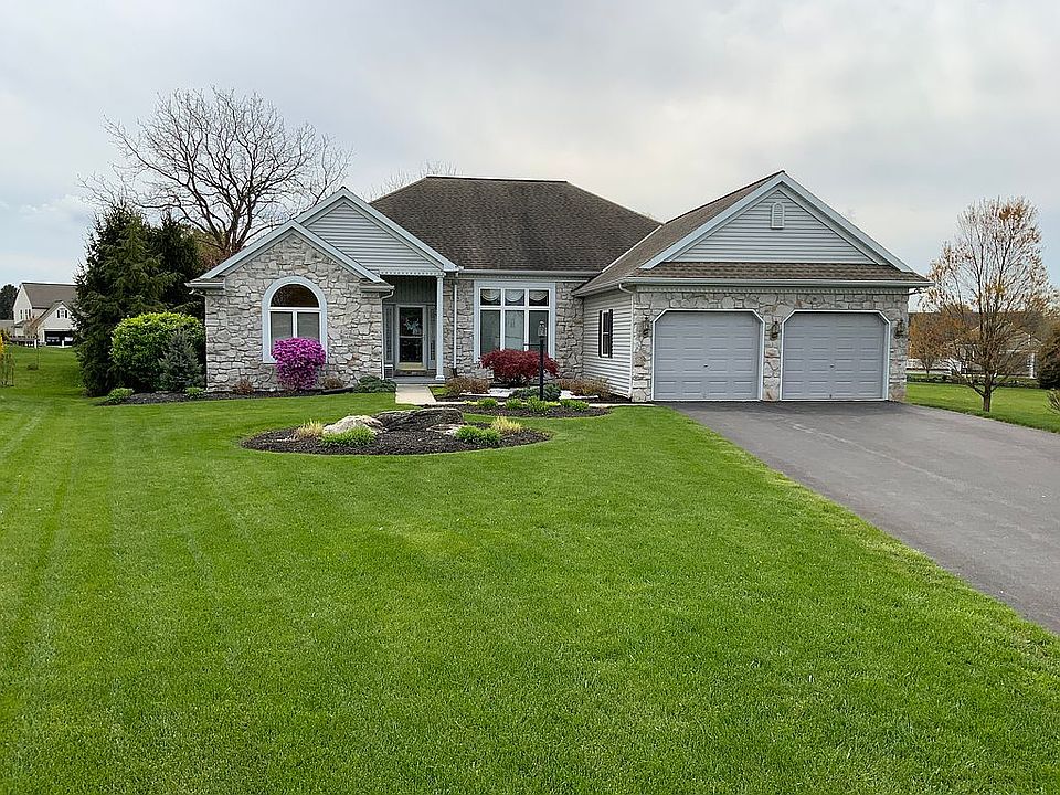 216 White Oak Cir, Lebanon