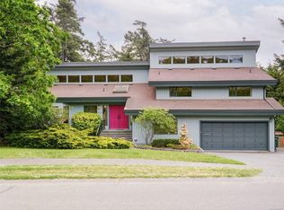 2797 Arbutus Rd, Saanich, BC V8N 5X6