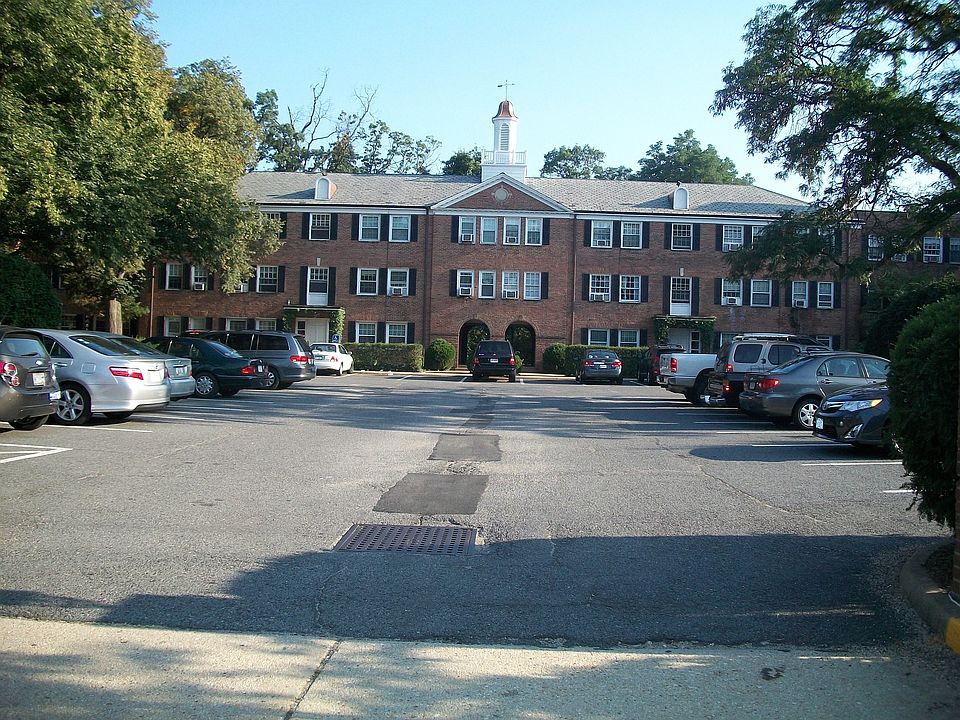 1st image of 5004 Columbia Pike APT 4