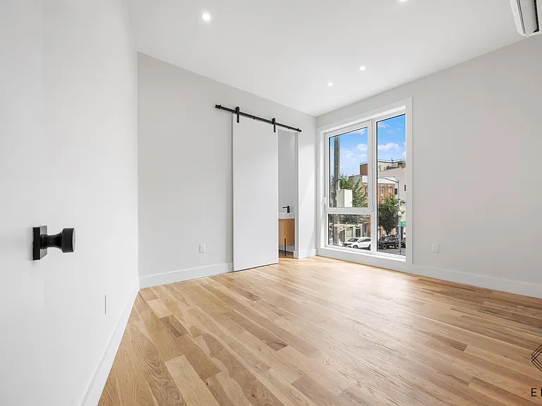 321 Eckford St #1A — Photo 12