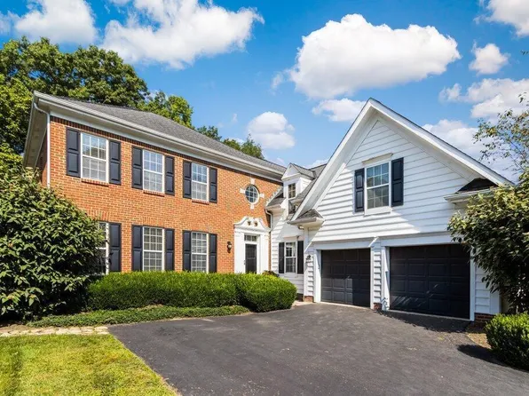 5105 Heath Gate Dr, New Albany, OH 43054