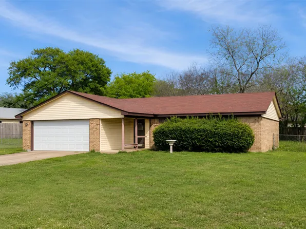 902 S Old Temple Rd, Hewitt, TX 76643