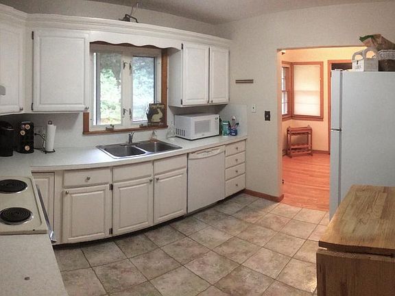5th image of 635 Belmont Dr