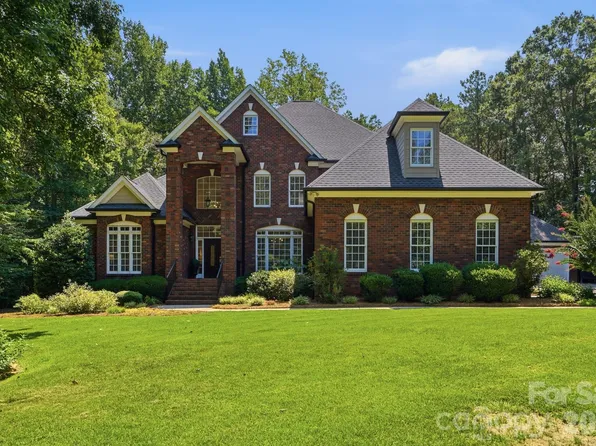 832 Savile Ln, Fort Mill, SC 29715