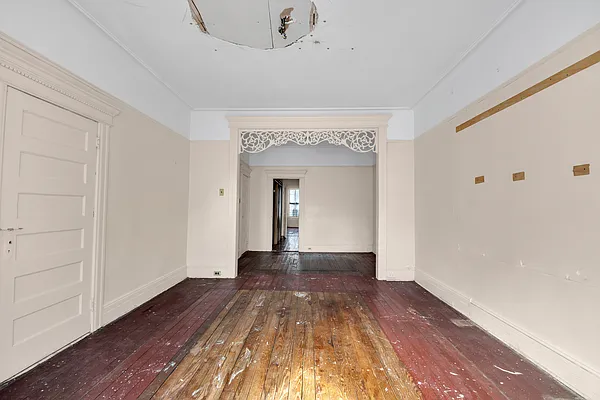 Sold by Compass | media 29