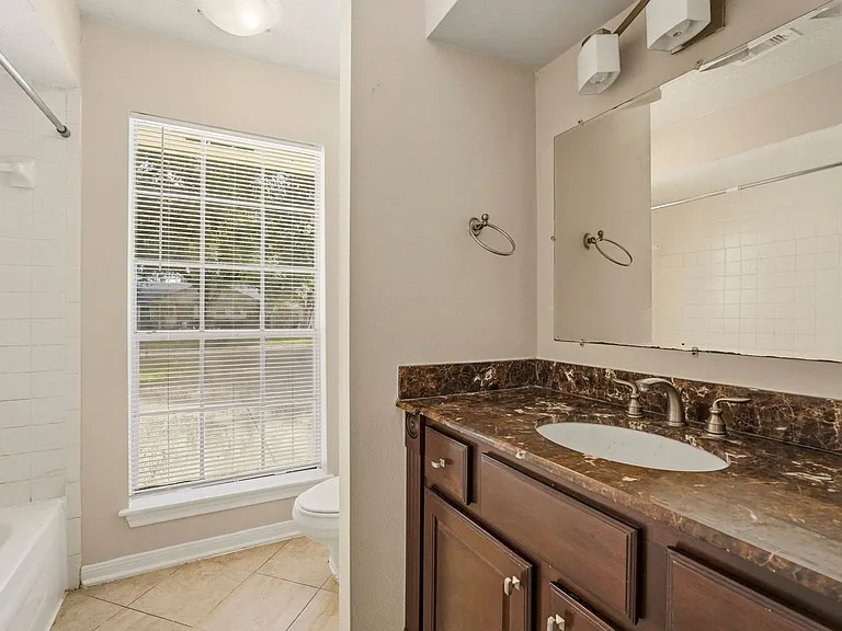 810 Sunnybrook Ln — Photo 23