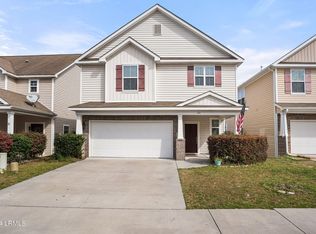 121 Glory Rd, Beaufort, SC 29906