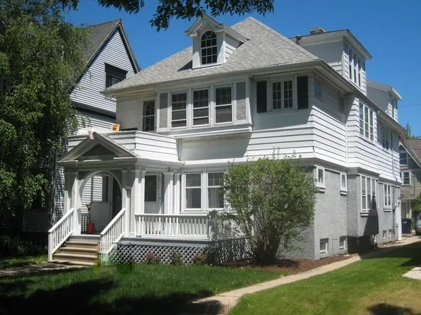 2856 N Maryland Ave, Milwaukee, WI 53211