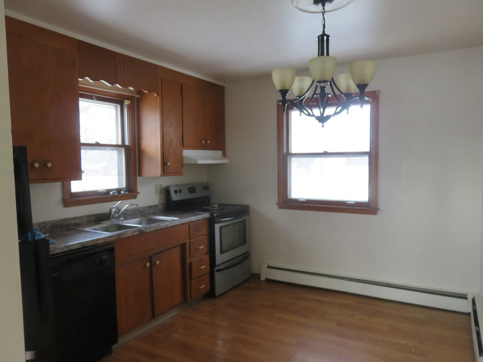 2 bed, 900 sqft, $445 — Photo 3