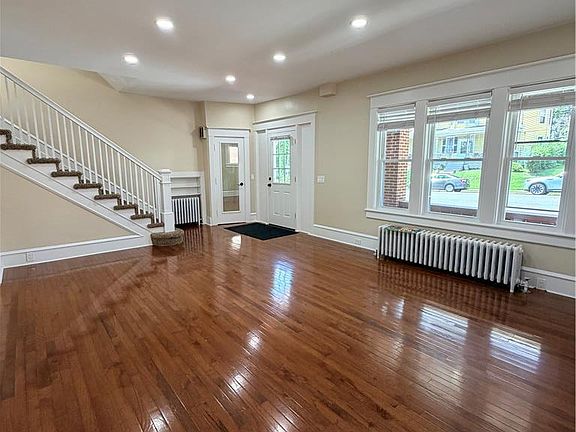 3rd image of 111 N 10th St