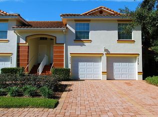 5270 Bowline Ct, Oxford, FL 34484