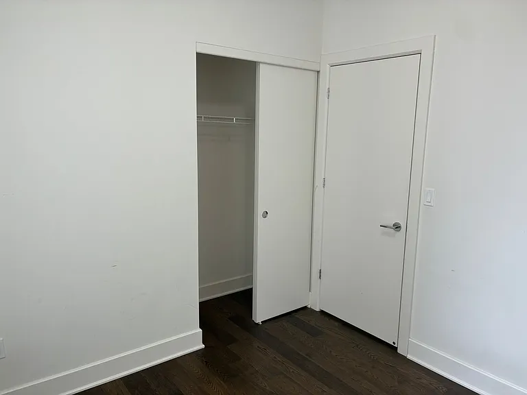255 Bay St — Photo 41