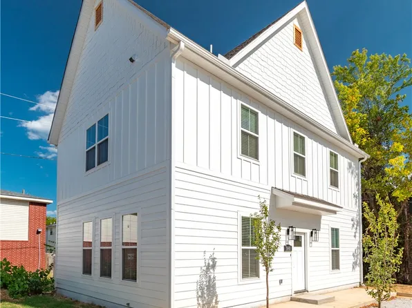 1640 N Leverett Ave, Fayetteville, AR 72703