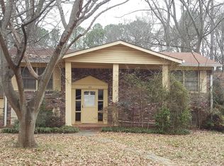 576 Santa Barbara Dr, Forest Park, GA 30297