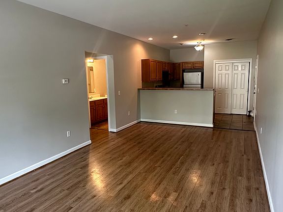 5th image of 3400 E River Rd APT 1