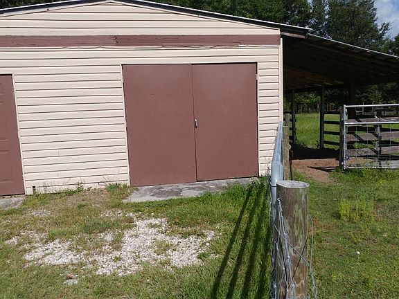4th image of 2721 NW Eucalyptus Ave