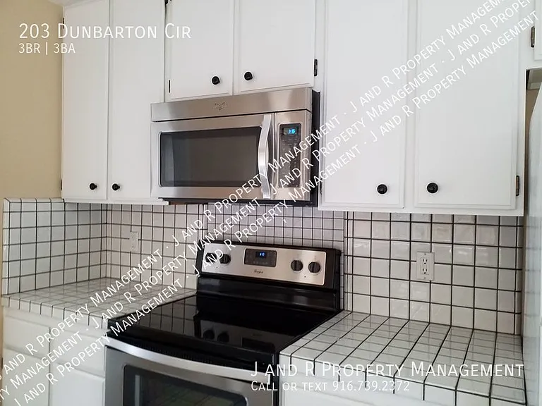 203 Dunbarton Cir — Photo 4
