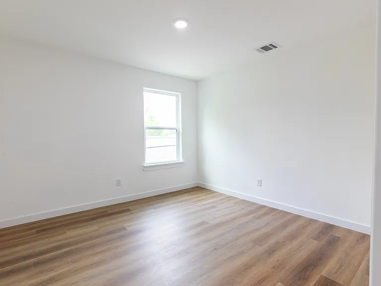 8210 Sparta St #B — Photo 18