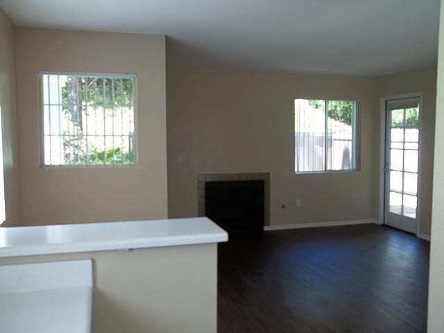 2nd image of 1007 Sea Cliff Way